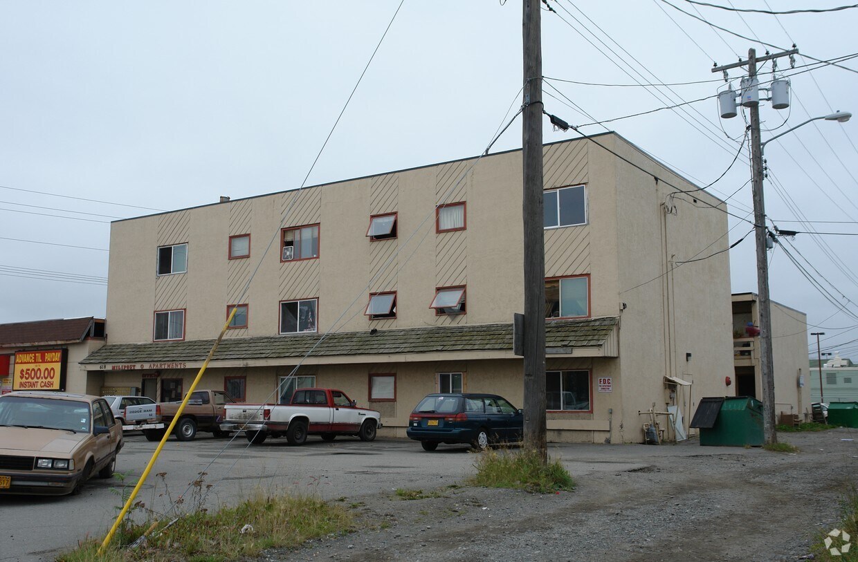 Primary Photo - Milepost O Apartments