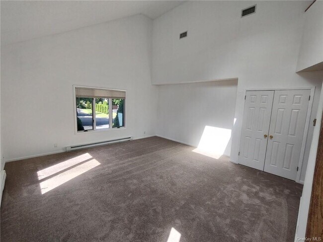 Foto del edificio - 3064 Ferncrest Dr