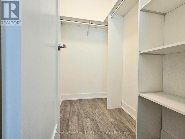 Building Photo - 9 Mabelle Ave