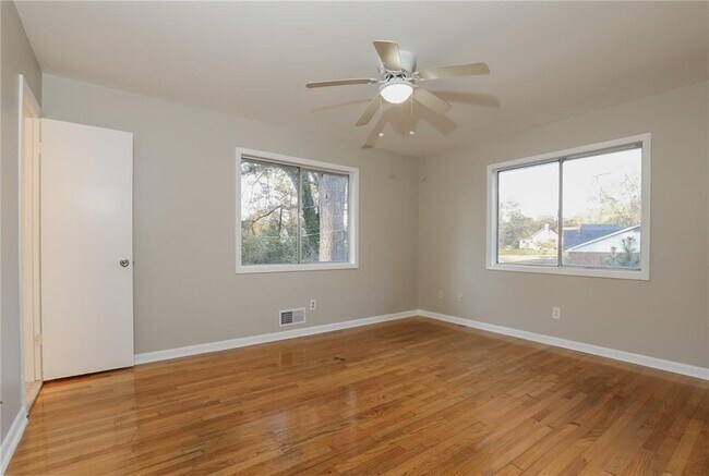 Foto del edificio - 507 Menefee St