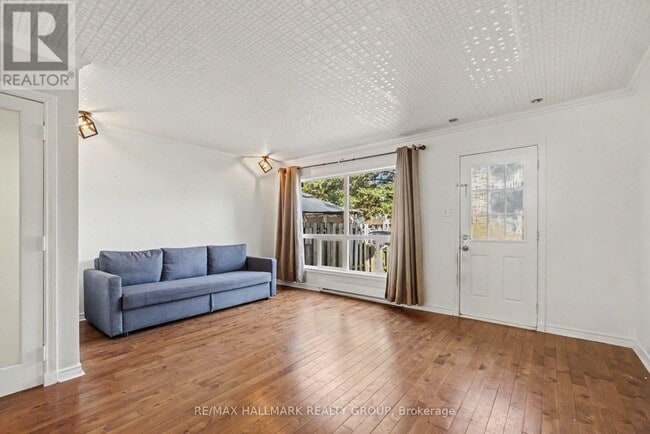 Building Photo - 3045 Olympic Way