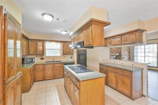 Building Photo - 3107 Woodstone Dr