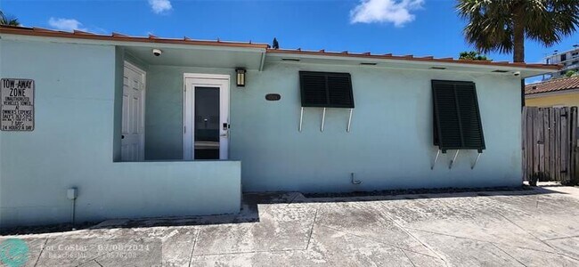 Building Photo - 2924 N Ocean Blvd