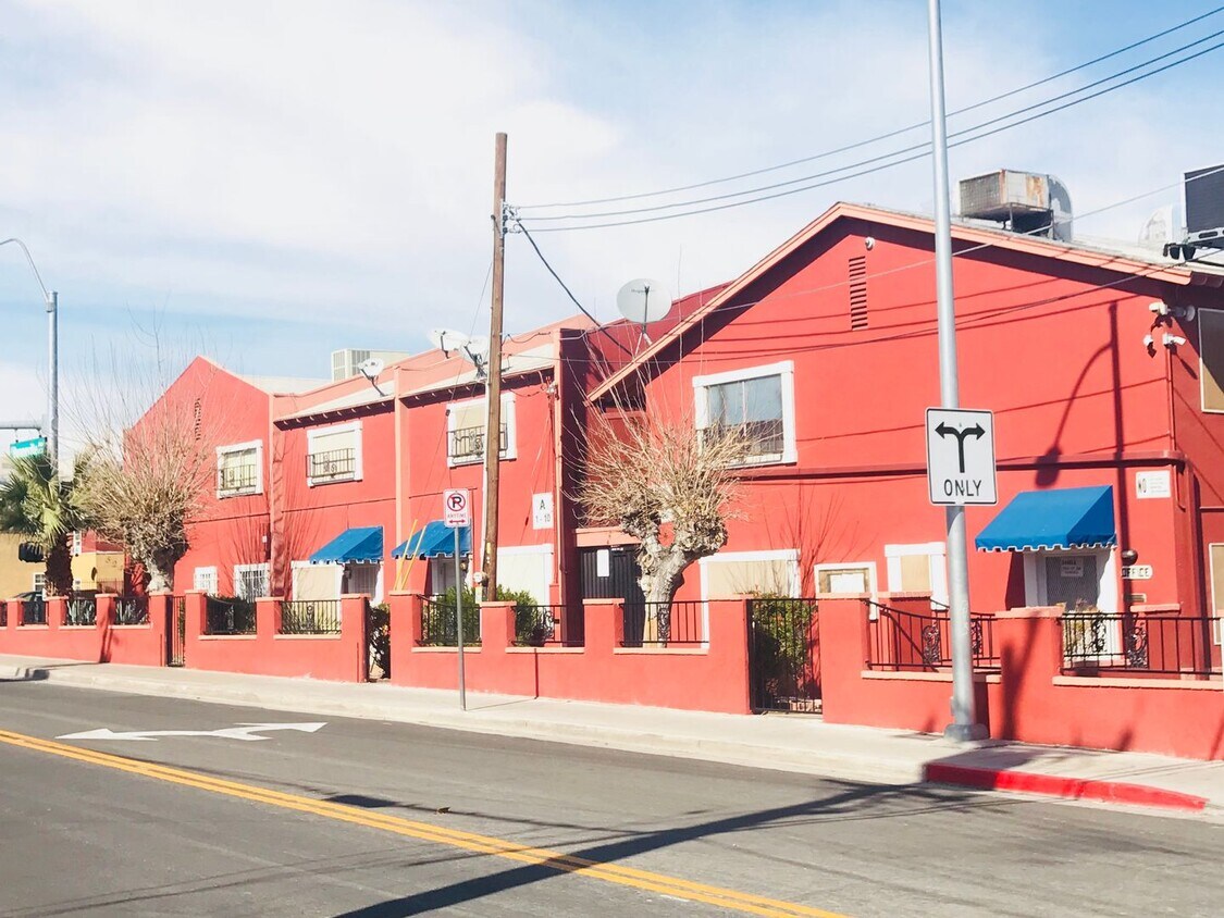 Foto principal - 521 S Maryland Pkwy