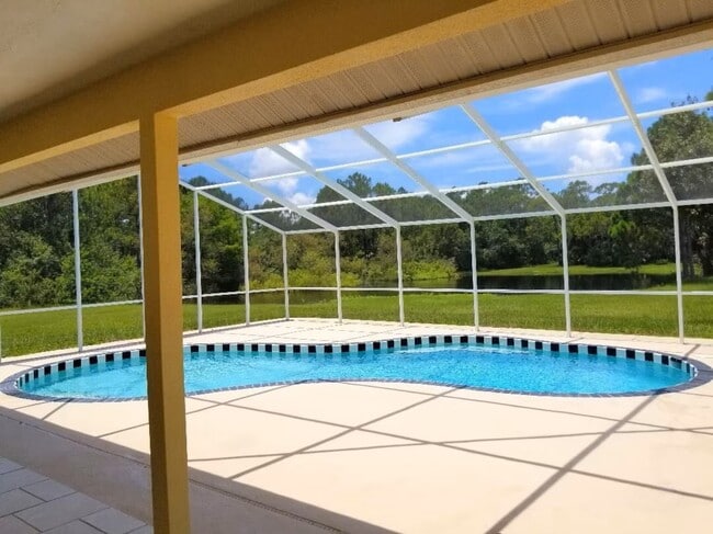 Building Photo - 8280 Ibis St