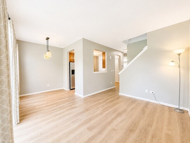 Building Photo - 2912 White Thorn Cir