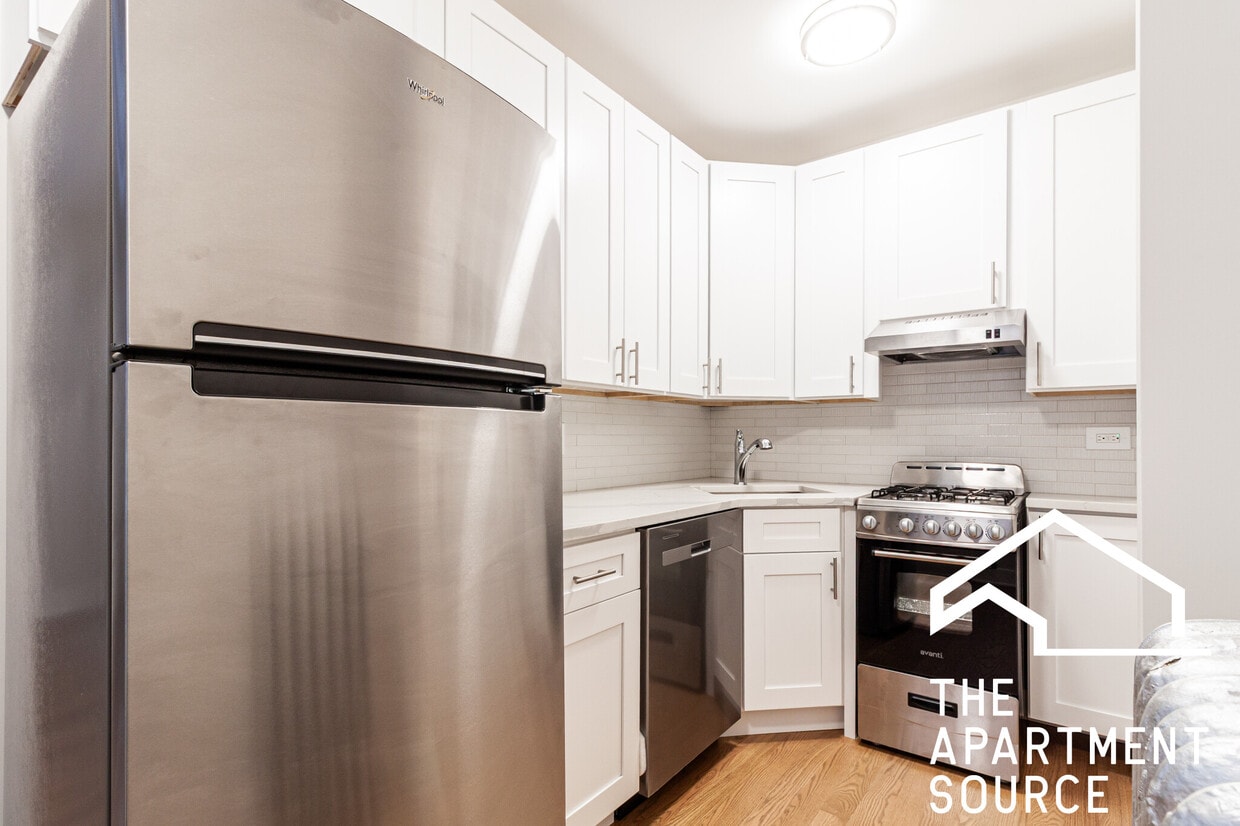 Photo - 516 West Cornelia Ave. Unit 110