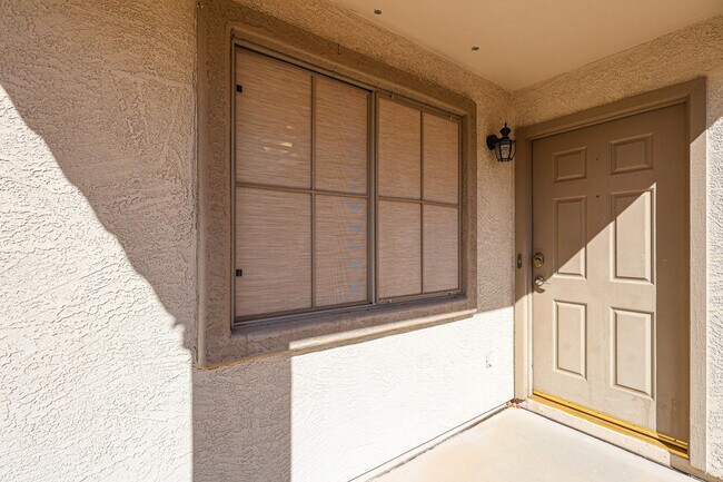 Building Photo - 16034 W Winchcomb Dr