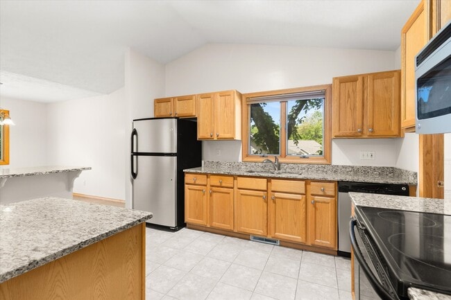 Foto del edificio - 2427 Reynolds Manor Dr