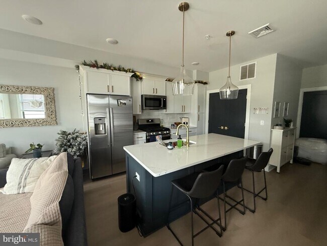 Foto del edificio - 7517 Ridge Ave