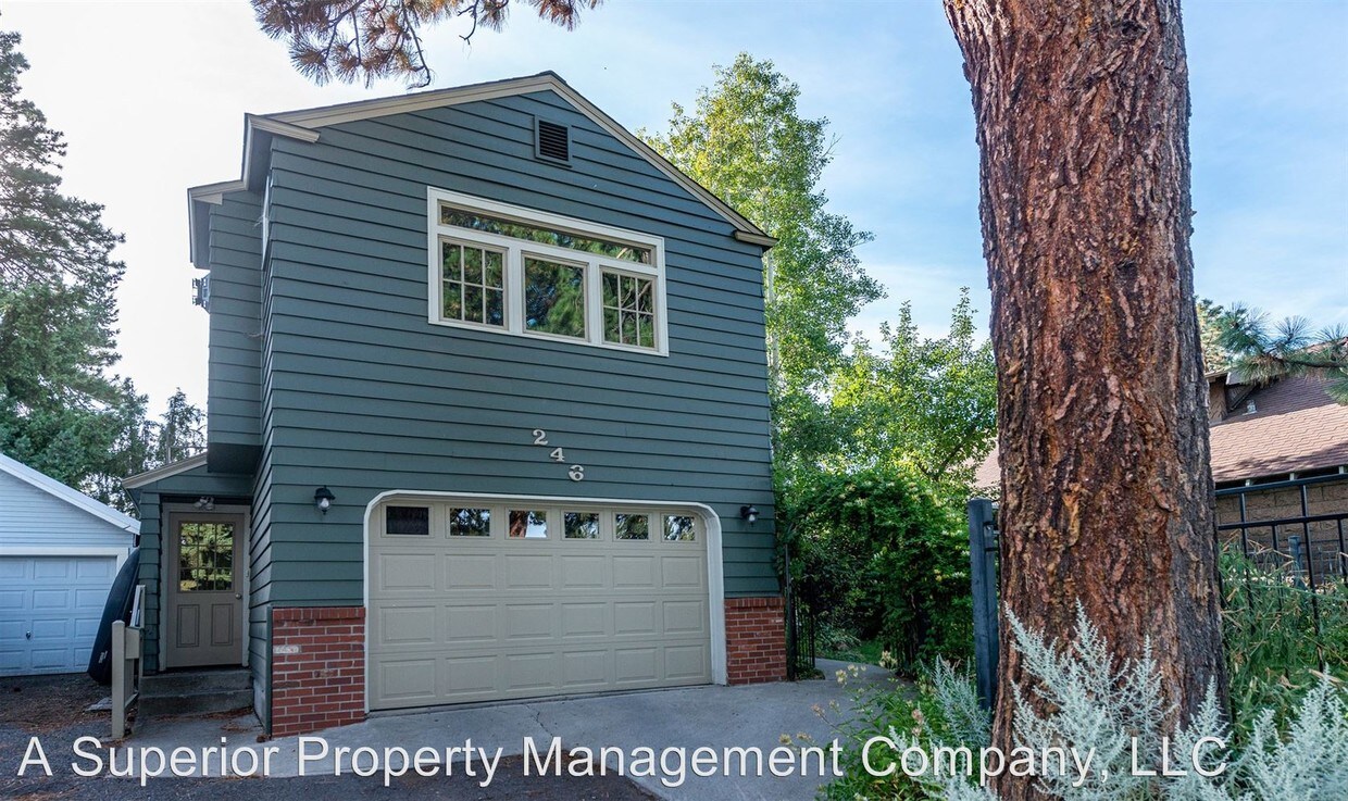 Primary Photo - 246 NW Jefferson Pl