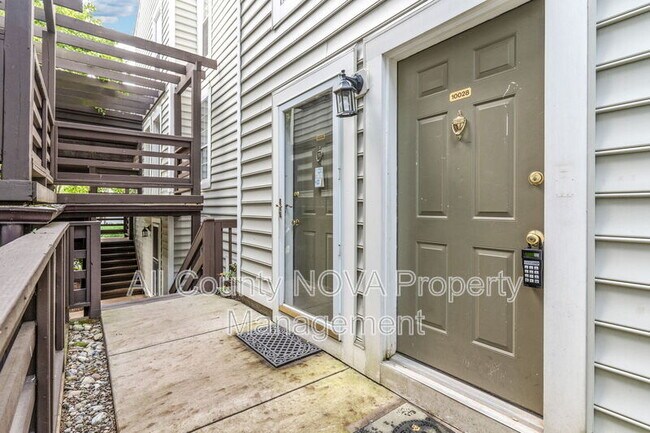 Building Photo - 10028 Oakton Terrace Rd