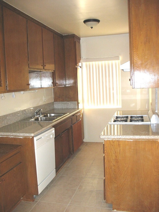 Building Photo - 512 Griswold St