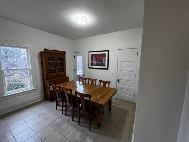 Rear dining area - 2364 Robinwood Ave