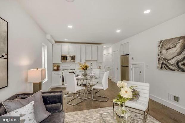 Foto principal - 2717 Sherman Ave NW