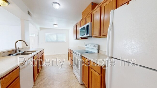 Building Photo - 3220 C St