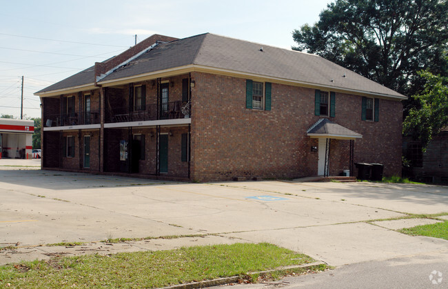 Building Photo - Walton Way Retail