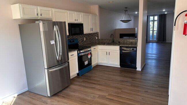Foto del edificio - 1510 Devon Ln