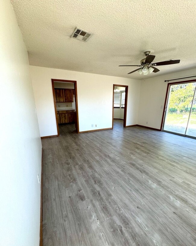 Building Photo - Updated 3 Bedroom, 1.5 Bath House Near Hard Rock Casino and Has Great Highway Access!