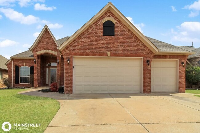 Building Photo - 1012 Kelsi Dr, Moore, OK 73160