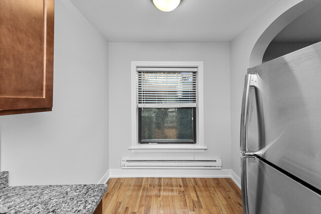 Foto del edificio - 550 W Arlington Pl