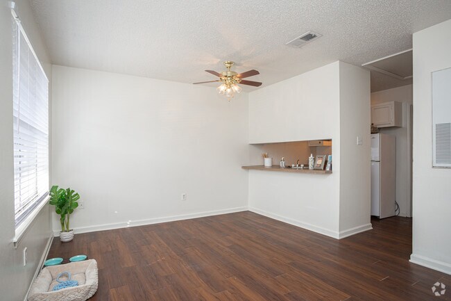 1HAB, 1BA - 599 ft² - Kenilworth Ridge