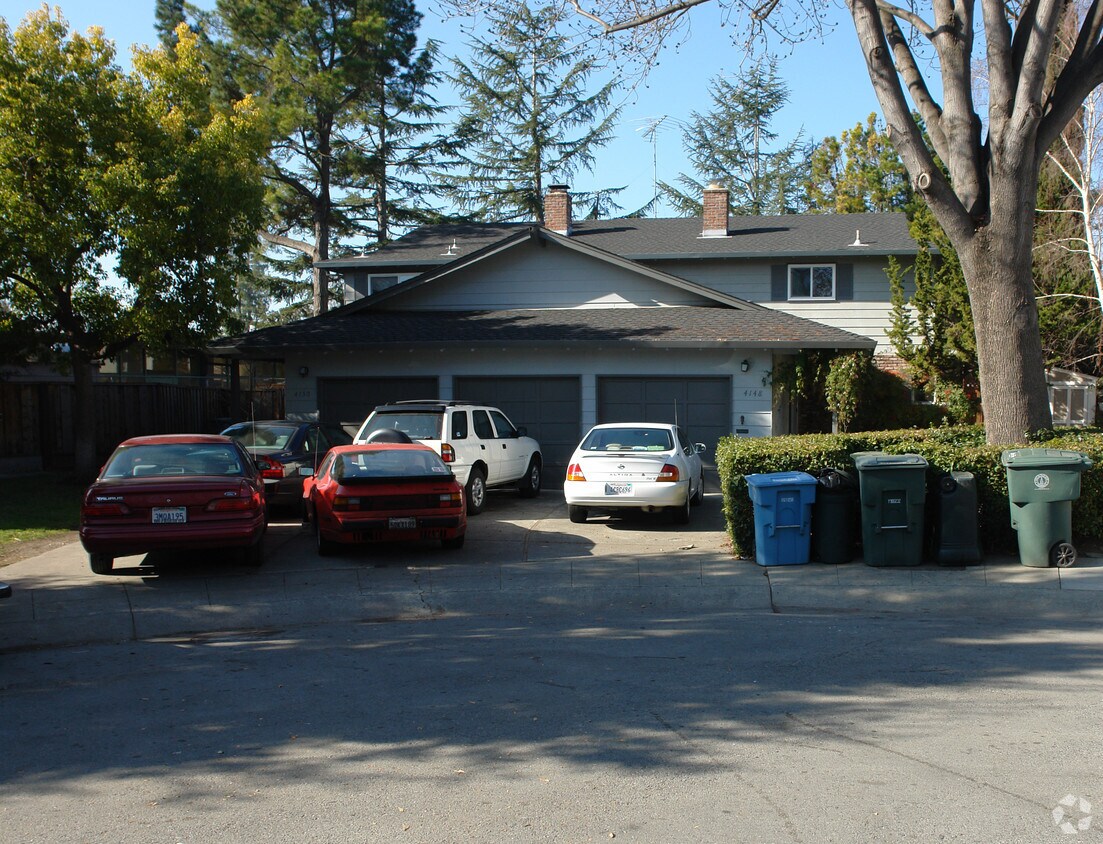 Primary Photo - 4148-4150 Byron St