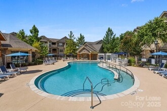 Building Photo - 12620 Toscana Way