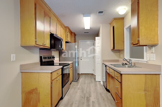 Building Photo - 103 Scottswood Dr