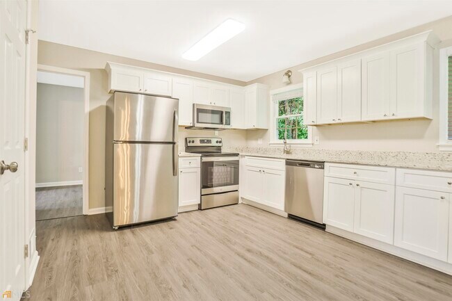 Foto del edificio - 731 Stone Harbor Pkwy SW