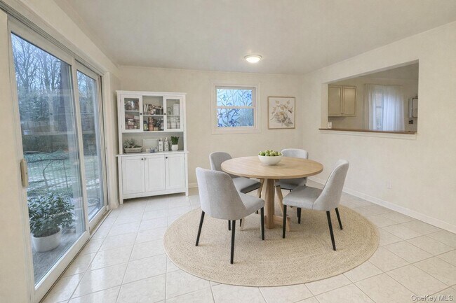 Foto del edificio - 14 Kenneth Ave