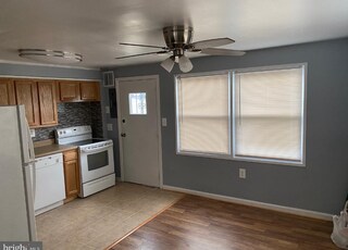 Building Photo - 1601 Lyle Ct