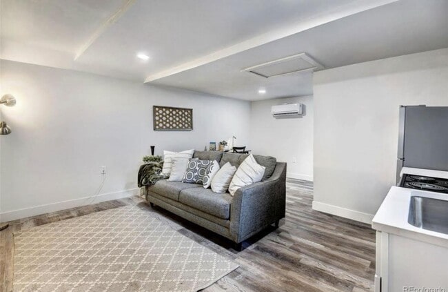 Foto del edificio - Beautiful Studio Near Downtown Denver – Mo...