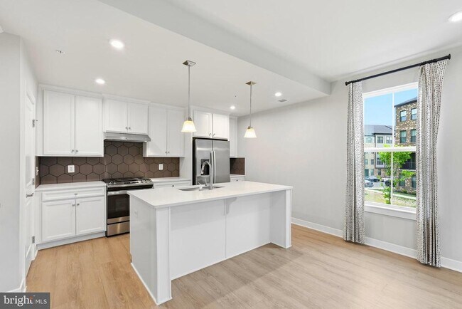 Foto del edificio - 14540 George Carter Way