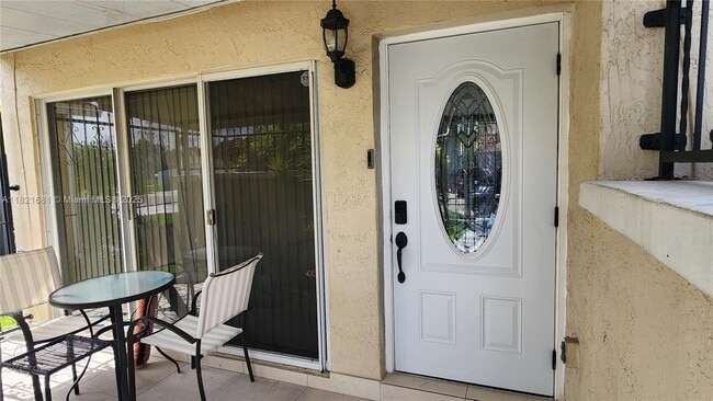 Foto del edificio - 3243 NW 203rd Ln