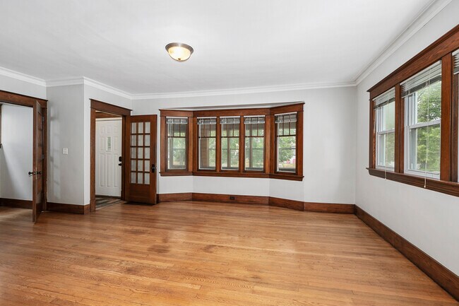 Foto del edificio - 220 Valley Ave SW