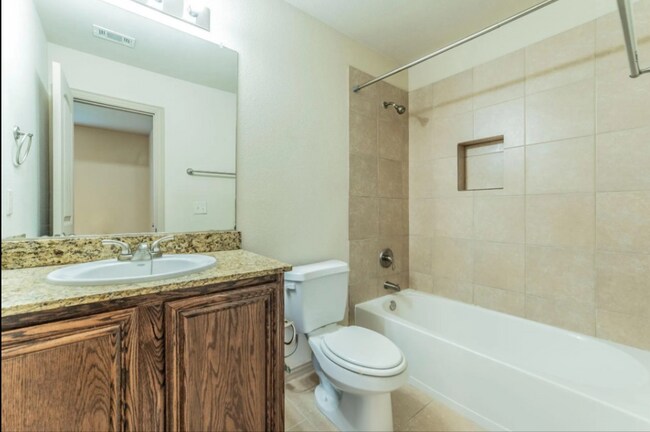 Foto del edificio - 2377 Homewood Ln