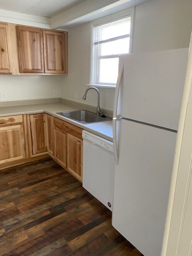 Foto del edificio - 27 8th Ave W