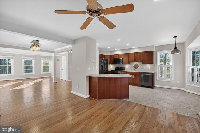 Foto del edificio - 8110 Meadow Springs Ct