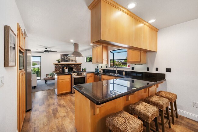 Building Photo - Beatuiful 4bd/3.5ba House With Attached Tw...