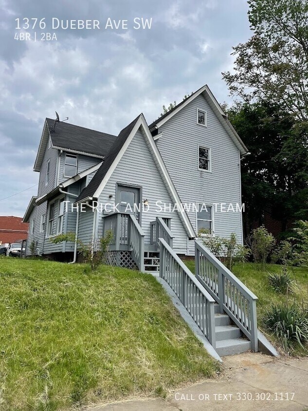 Primary Photo - Large four bedroom 2 bathroom home for rent