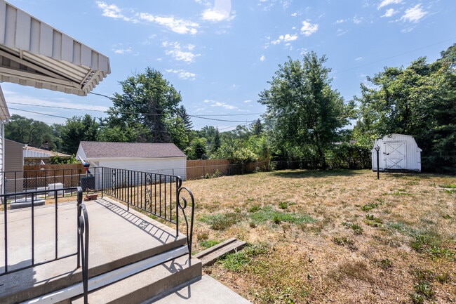 Building Photo - 5713 Spaulding St