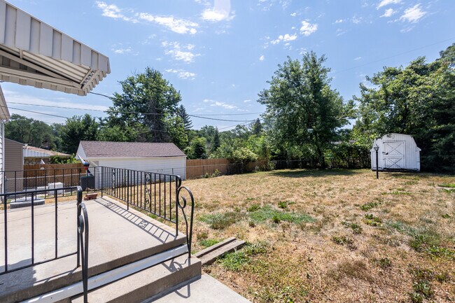 Foto del edificio - 5713 Spaulding St