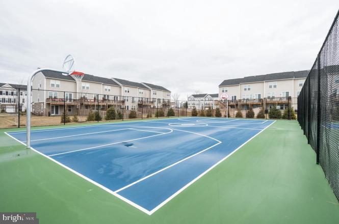 Foto principal - 120 Woodman Ct