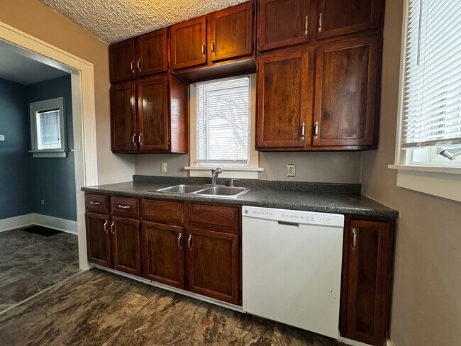 Foto del edificio - 1201 3rd Ave SW