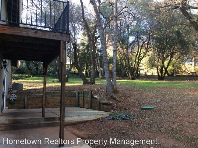 Building Photo - 3 br, 2.5 bath House - 750 Lester Lane