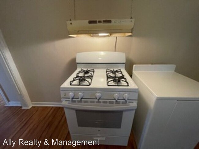 Building Photo - 3 br, 1 bath House - 507 Fenfield Av
