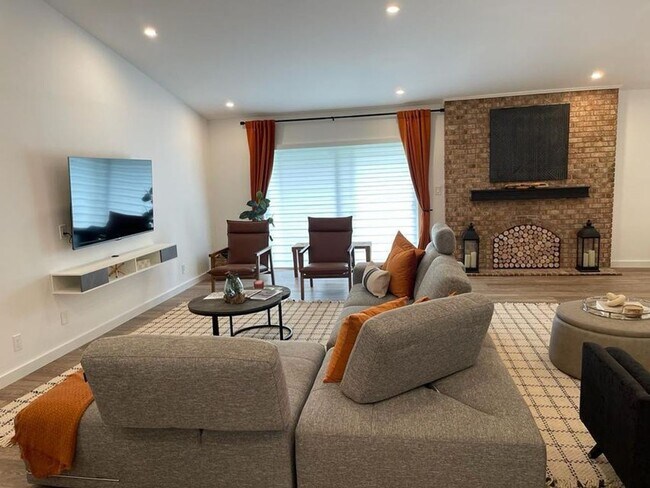 Foto del edificio - 7360 San Sebastian Dr