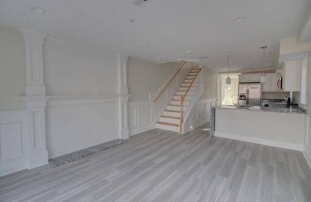 Foto del edificio - 89 W Main St