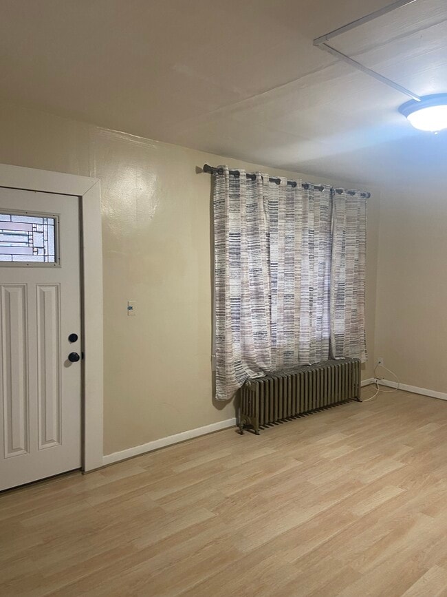 Foto del edificio - 332 Cable St